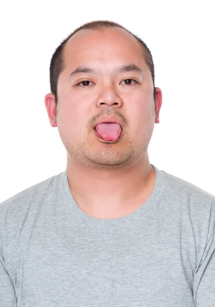 아시아 남자 보여주는 혀 — 스톡 사진