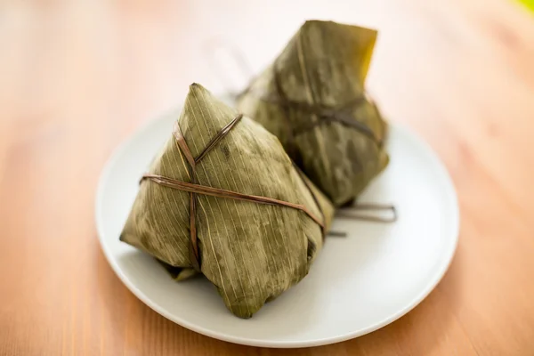 Bolinhos de arroz cozidos no vapor chineses — Fotografia de Stock