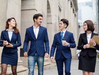 Grup çok etnik iş adamları