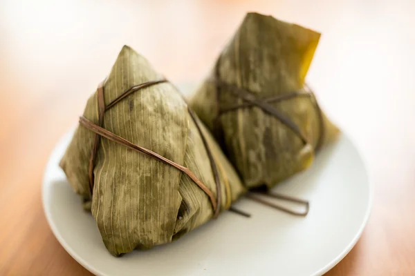 Kinesiska kokt ris dumplings — Stockfoto