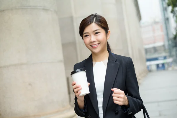 Joven asiática mujer de negocios traje —  Fotos de Stock