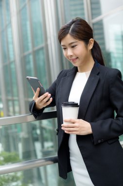 iş takım elbiseli genç Asyalı işkadını