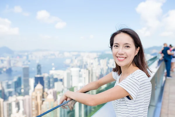 Mladá žena v Hong Kongu — Stock fotografie