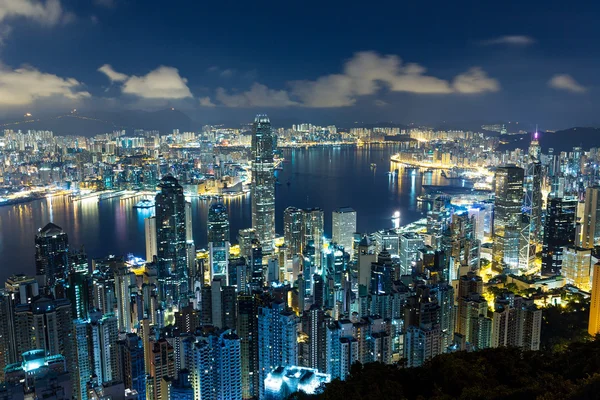 夜に香港市は — ストック写真