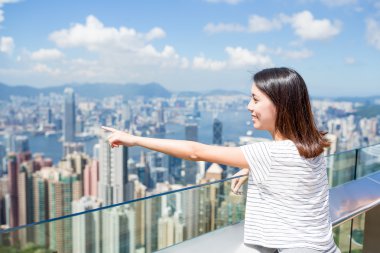 Hong Kong konumda işaret kadın