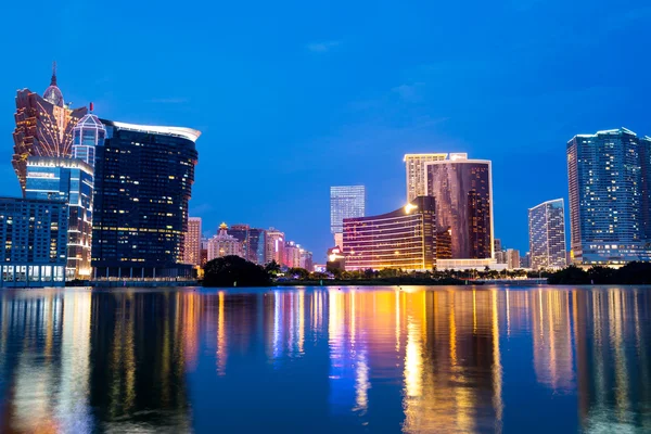 De skyline van Macau bij nacht — Stockfoto