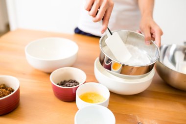 evde Kurabiye Pişirme