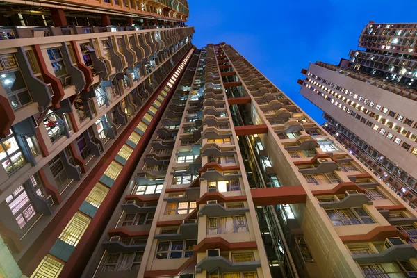 Fachada edifícios de baixo ângulo — Fotografia de Stock