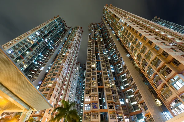 Fachada edifícios de baixo ângulo — Fotografia de Stock