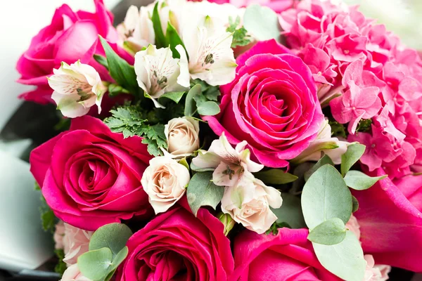 Ramo de rosas flores —  Fotos de Stock
