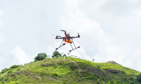 Drone repülés szabadtéri — Stock Fotó