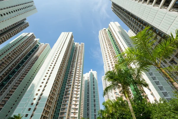 Fachada edifícios de baixo ângulo — Fotografia de Stock