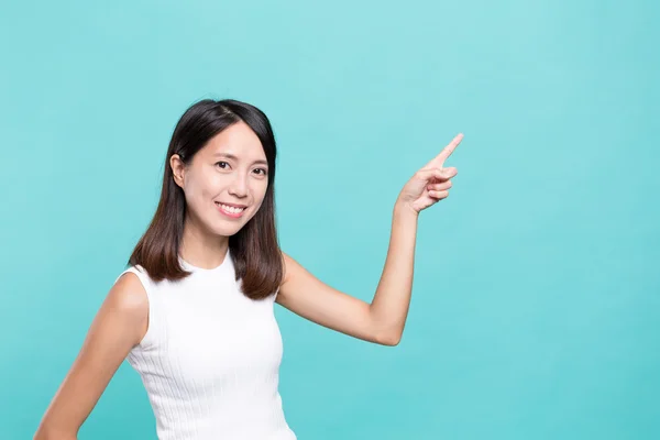 Mujer mostrando el dedo hacia arriba —  Fotos de Stock