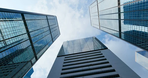 Torre Escritório Baixo Ângulo — Fotografia de Stock