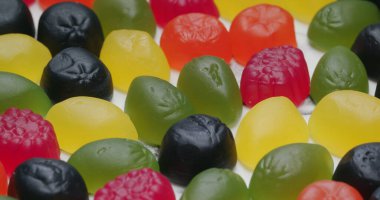 Meyveli jöleli şeker çeşitleri.