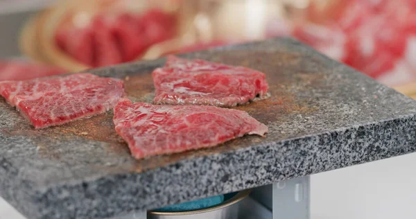 Barbacoa Res Cocinero Roca Piedra — Foto de Stock