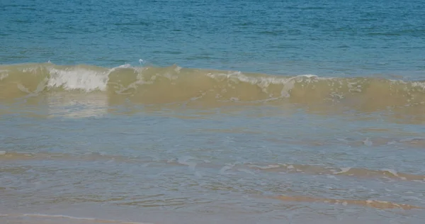 Meereswelle Über Dem Strand — Stockfoto