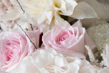 Çiçek buketi yaklaş