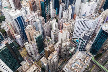 Wan Chai, Hong Kong - 07 Ocak 2021: Hong Kong şehrinin yukarıdan aşağı manzarası