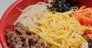 Kore mutfağı paket servis kutusu.