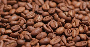 Kızarmış kahve çekirdekleri grubu.