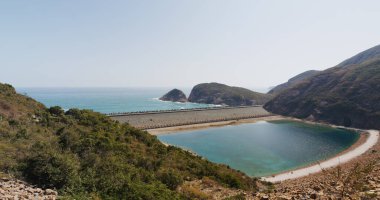 Hong Kong Geo Park 'taki High Island Rezervuarı.