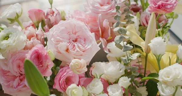 自宅で美しい花の花束 — ストック写真
