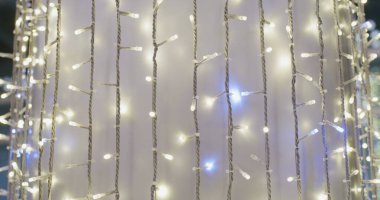 Duvardaki Noel ışığı dekorasyon kablosu