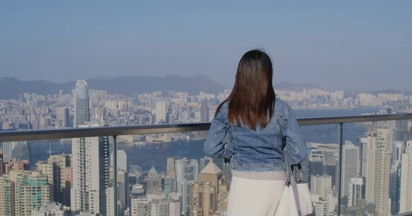 Woman Look Scenery View Hong Kong City — Stock Photo, Image