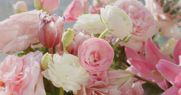 自宅で美しい花の花束 — ストック写真