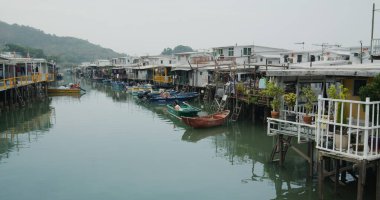 Tai O, Hong Kong - 27 Mart 2021: Hong Kong balıkçı köyü