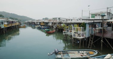 Tai O, Hong Kong - 27 Mart 2021: Hong Kong balıkçı köyü