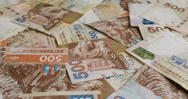 Bir yığın Hong Kong banknotu, 500 dolar.