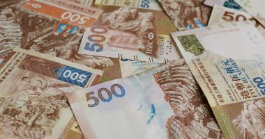 Bir yığın Hong Kong banknotu, 500 dolar.