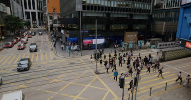 Merkez, Hong Kong - 17 Nisan 2021: Hong Kong trafik yolu 