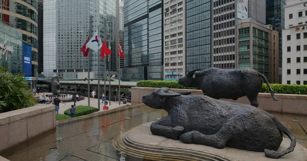 Central Hong Kong Aprile 2021 Due Statue Bufalo Exchange Square — Foto Stock