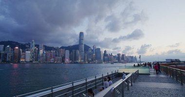 Victoria Limanı, Hong Kong - 02 Temmuz 2021 Geceleri Hong Kong