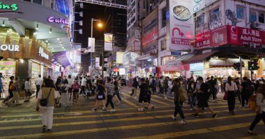 Mong Kok, Hong Kong - 06 Şubat 2021: Geceleyin Hong Kong