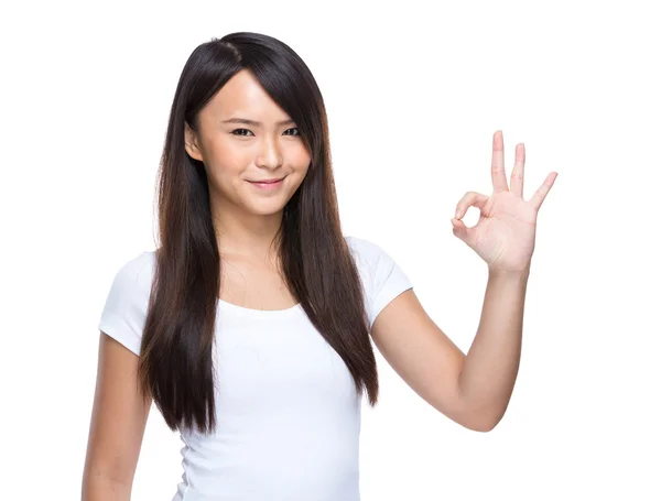 Woman with ok sign — Stock Photo, Image