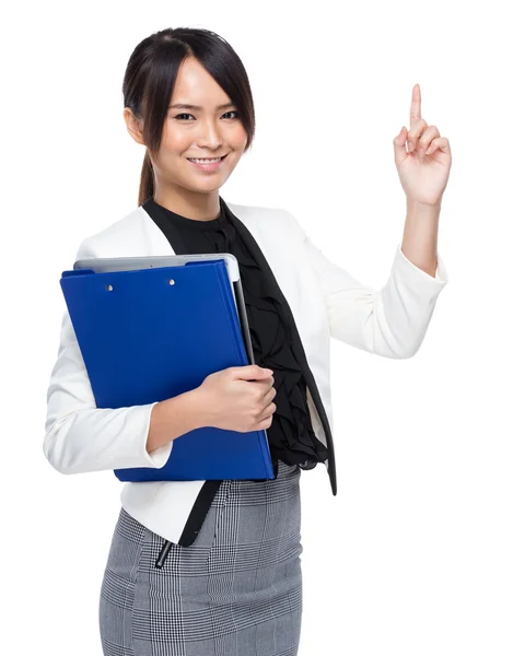 Business executive with clipboard and finger point up — Stock Photo, Image