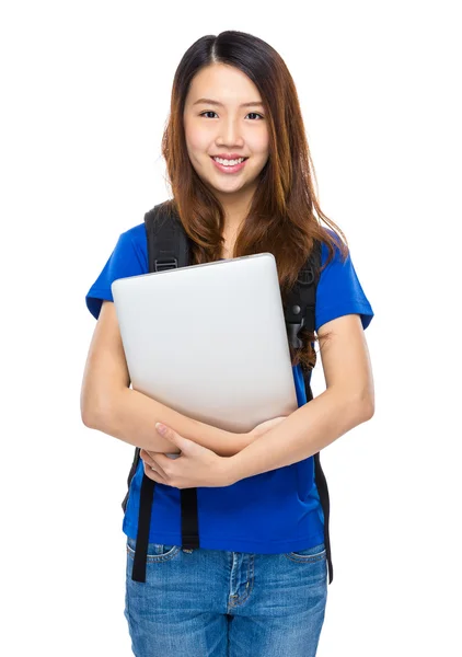 Estudante com mochila e computador portátil — Fotografia de Stock