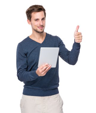 kadın dijital tablet ve yukarı kullanın