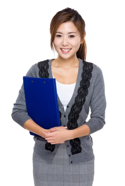 Asian woman with clipboard — Stock Photo, Image