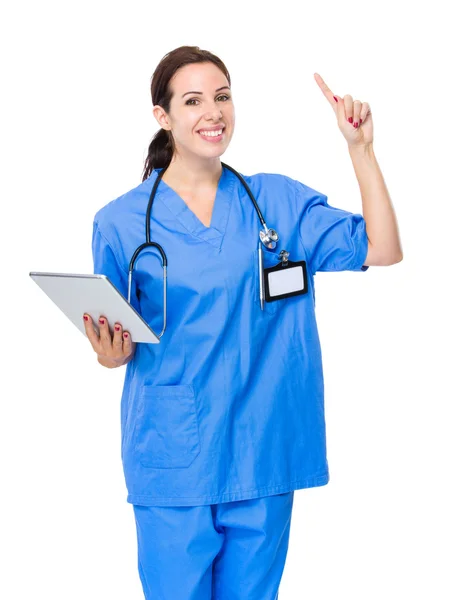 Female doctor with tablet — Stock Photo, Image