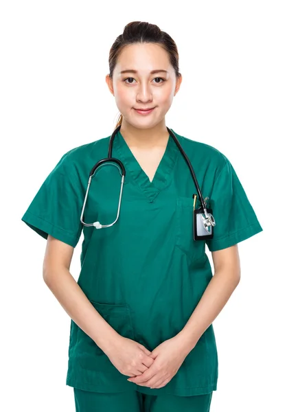 Mujer indonesia médico — Foto de Stock