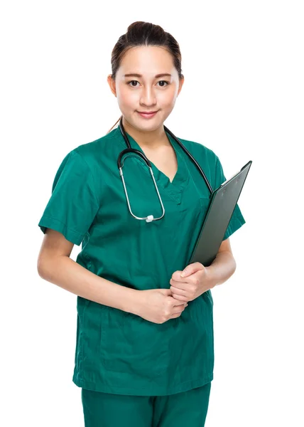Asiatique jeune personne médicale — Photo