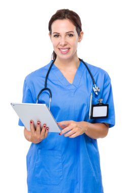 Doktor dijital tablet kullanımı