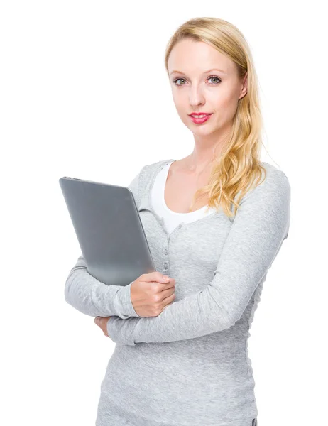 Woman hold laptop — Stock Photo, Image