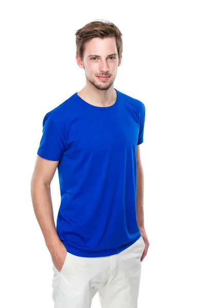 Jonge man in blauw shirt — Stockfoto