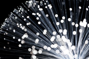 Fiber optik kablo